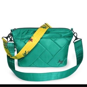 Discontinued Collectors LUG ⭐️⭐️Kelly Green ⭐️ ⭐️Flare Crossbody Bag